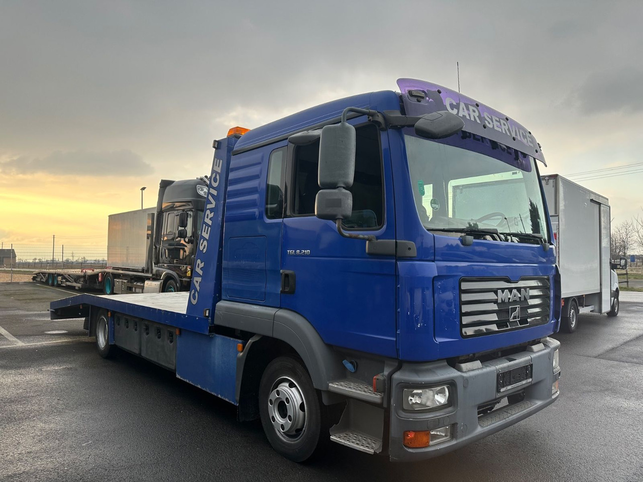 MAN TGL 8.210 Rampen*Liegeplatz *Winde - Abschleppwagen: das Bild 3 MAN TGL 8.210 Rampen*Liegeplatz *Winde - Abschleppwagen: das Bild 3