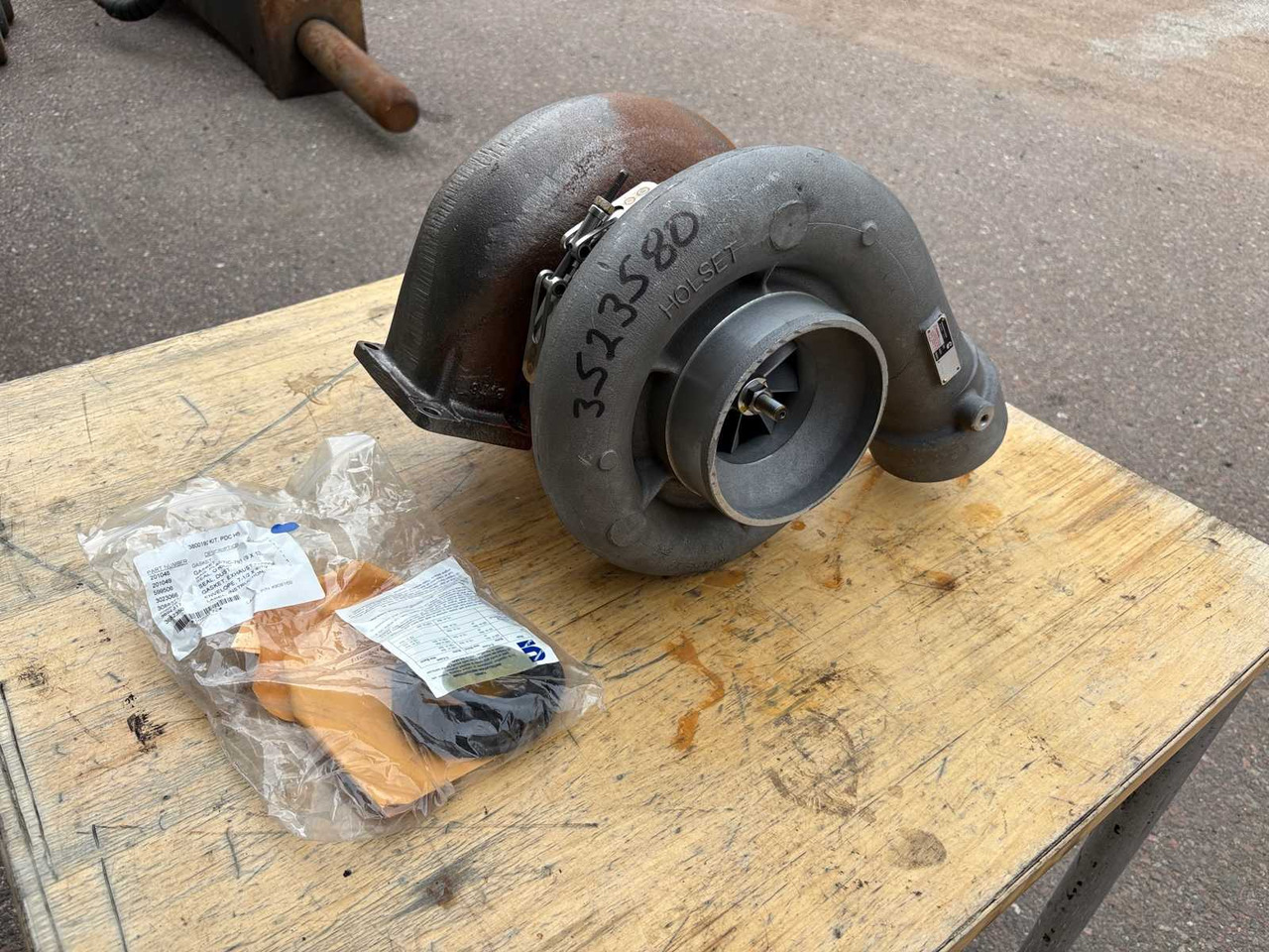 Industrial Turbo Holset HX80/HC5A - Turbolader für Industriemaschine: das Bild 1 Industrial Turbo Holset HX80/HC5A - Turbolader für Industriemaschine: das Bild 1