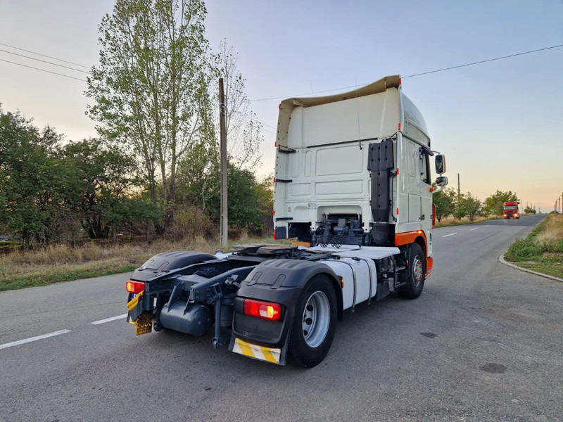 DAF XF 105.460 Manual - Terminaltraktor: das Bild 4 DAF XF 105.460 Manual - Terminaltraktor: das Bild 4