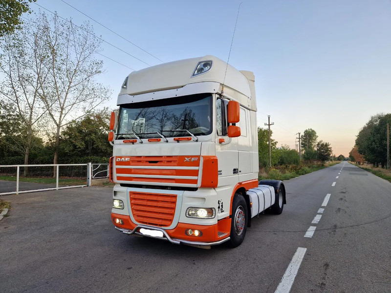 DAF XF 105.460 Manual - Terminaltraktor: das Bild 2 DAF XF 105.460 Manual - Terminaltraktor: das Bild 2