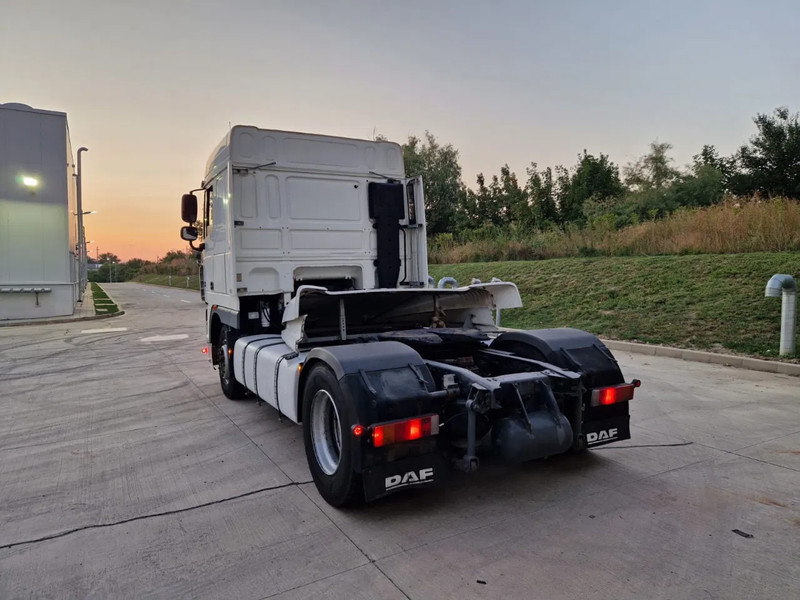 DAF XF 105.460 - Terminaltraktor: das Bild 4 DAF XF 105.460 - Terminaltraktor: das Bild 4