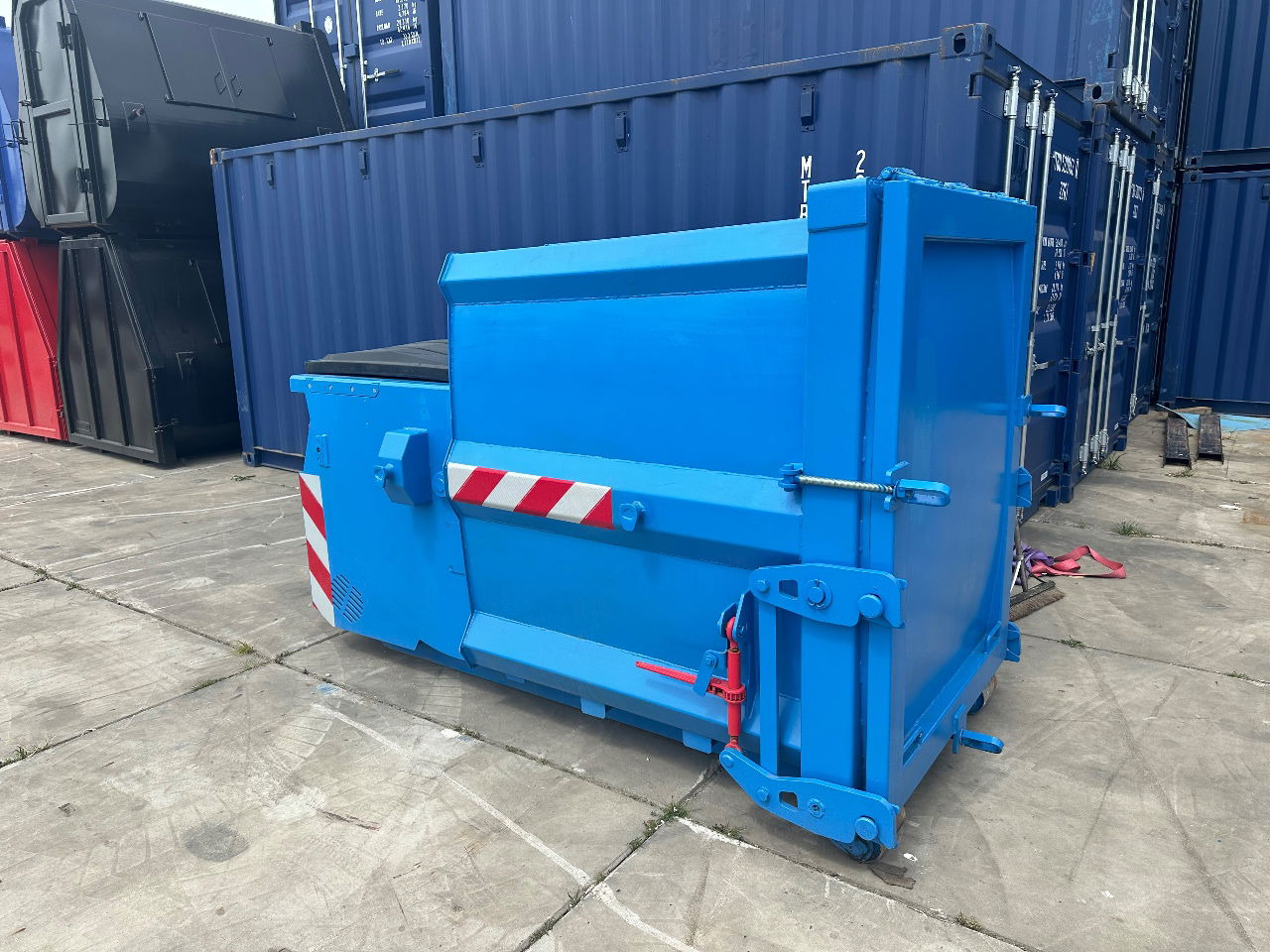 Sidalco Mini pers nat afval 2.5 m3 - Müllwagen-Aufbau: das Bild 3 Sidalco Mini pers nat afval 2.5 m3 - Müllwagen-Aufbau: das Bild 3