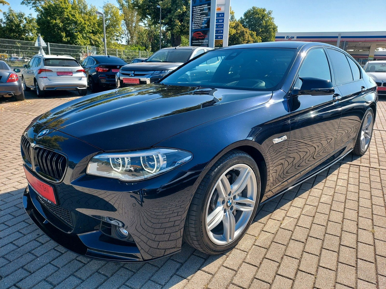 BMW 550i Limousine Autom. M-Sport HUD Glasdach H&K - Limousine: das Bild 3 BMW 550i Limousine Autom. M-Sport HUD Glasdach H&K - Limousine: das Bild 3