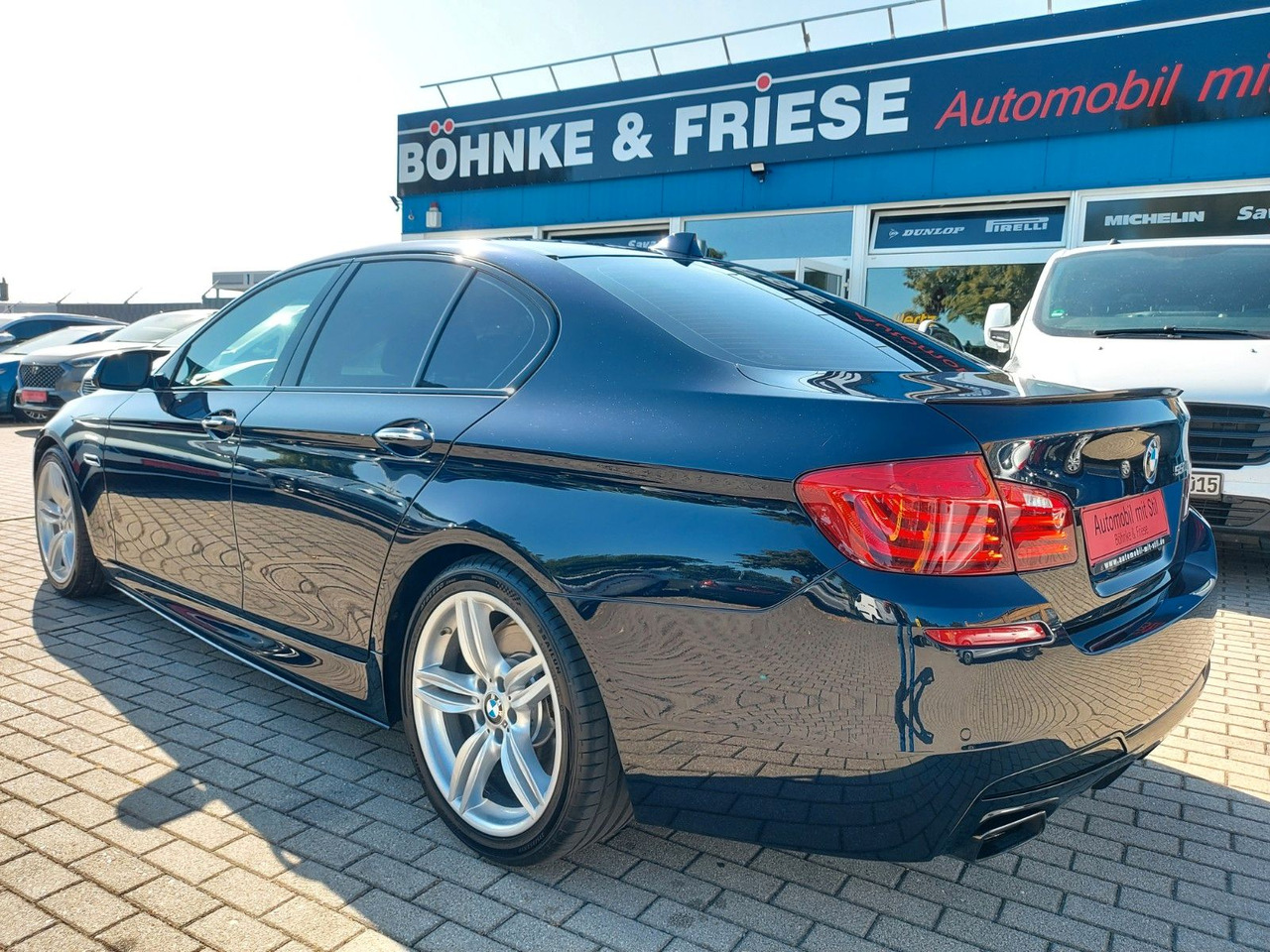 BMW 550i Limousine Autom. M-Sport HUD Glasdach H&K - Limousine: das Bild 4 BMW 550i Limousine Autom. M-Sport HUD Glasdach H&K - Limousine: das Bild 4