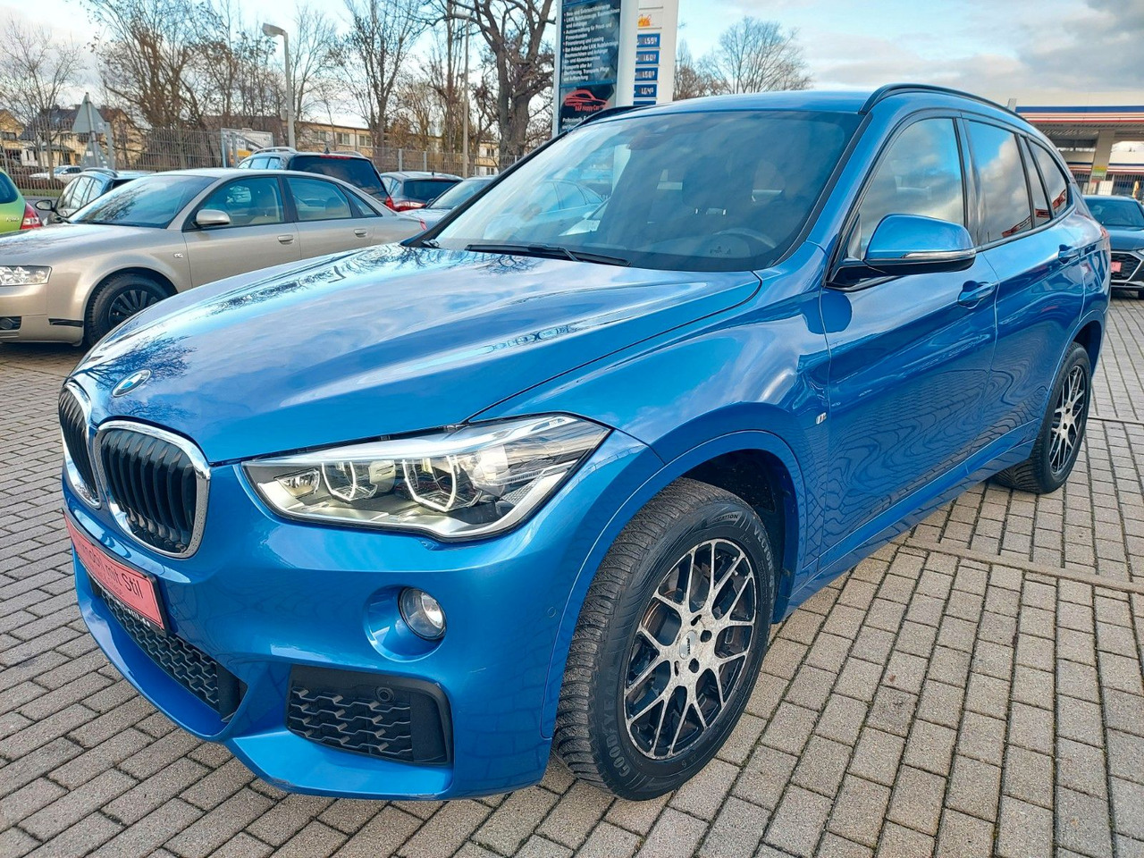 BMW X1 xDrive 20d M Sport LED SPORT 4X4 Alcantara - SUV/ Geländewagen: das Bild 3 BMW X1 xDrive 20d M Sport LED SPORT 4X4 Alcantara - SUV/ Geländewagen: das Bild 3