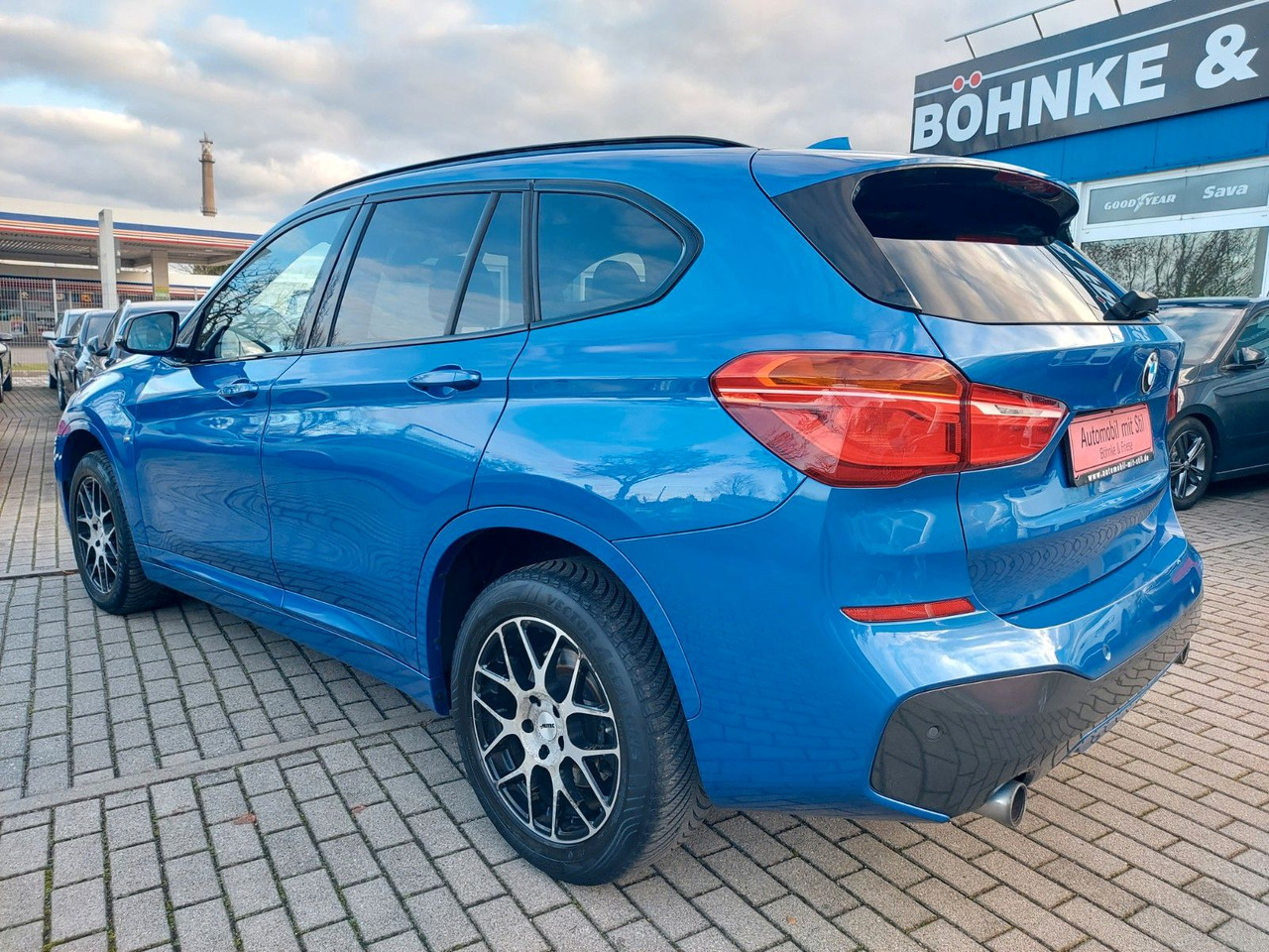 BMW X1 xDrive 20d M Sport LED SPORT 4X4 Alcantara - SUV/ Geländewagen: das Bild 4 BMW X1 xDrive 20d M Sport LED SPORT 4X4 Alcantara - SUV/ Geländewagen: das Bild 4