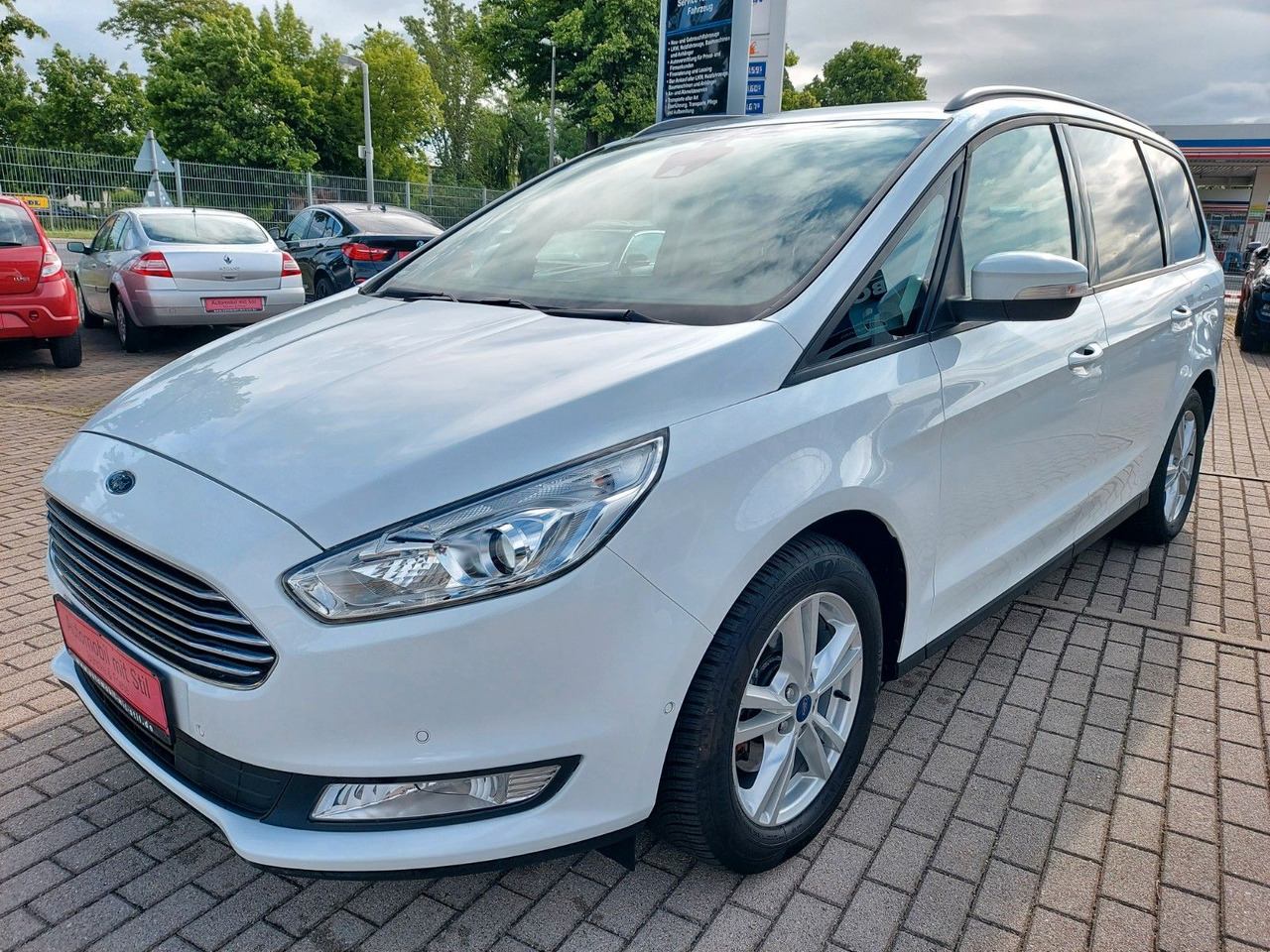 Ford Galaxy 7 Sitze Navi Kamera Tempo SignAssist - Personentransporter: das Bild 2 Ford Galaxy 7 Sitze Navi Kamera Tempo SignAssist - Personentransporter: das Bild 2