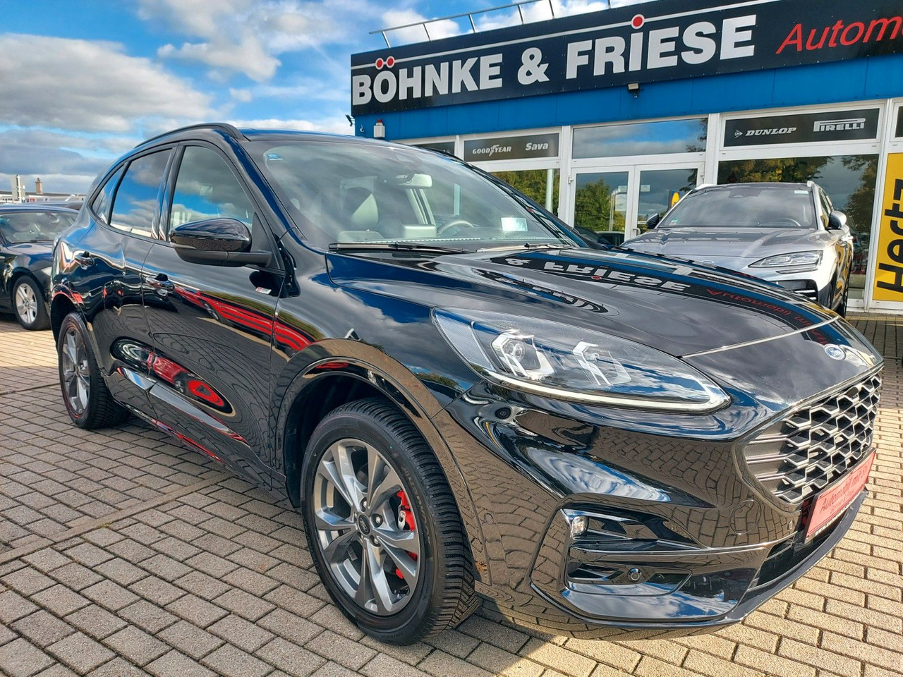 Ford Kuga Plug-In Hybrid ST-Line X ACC Assist 360° - SUV/ Geländewagen: das Bild 1 Ford Kuga Plug-In Hybrid ST-Line X ACC Assist 360° - SUV/ Geländewagen: das Bild 1