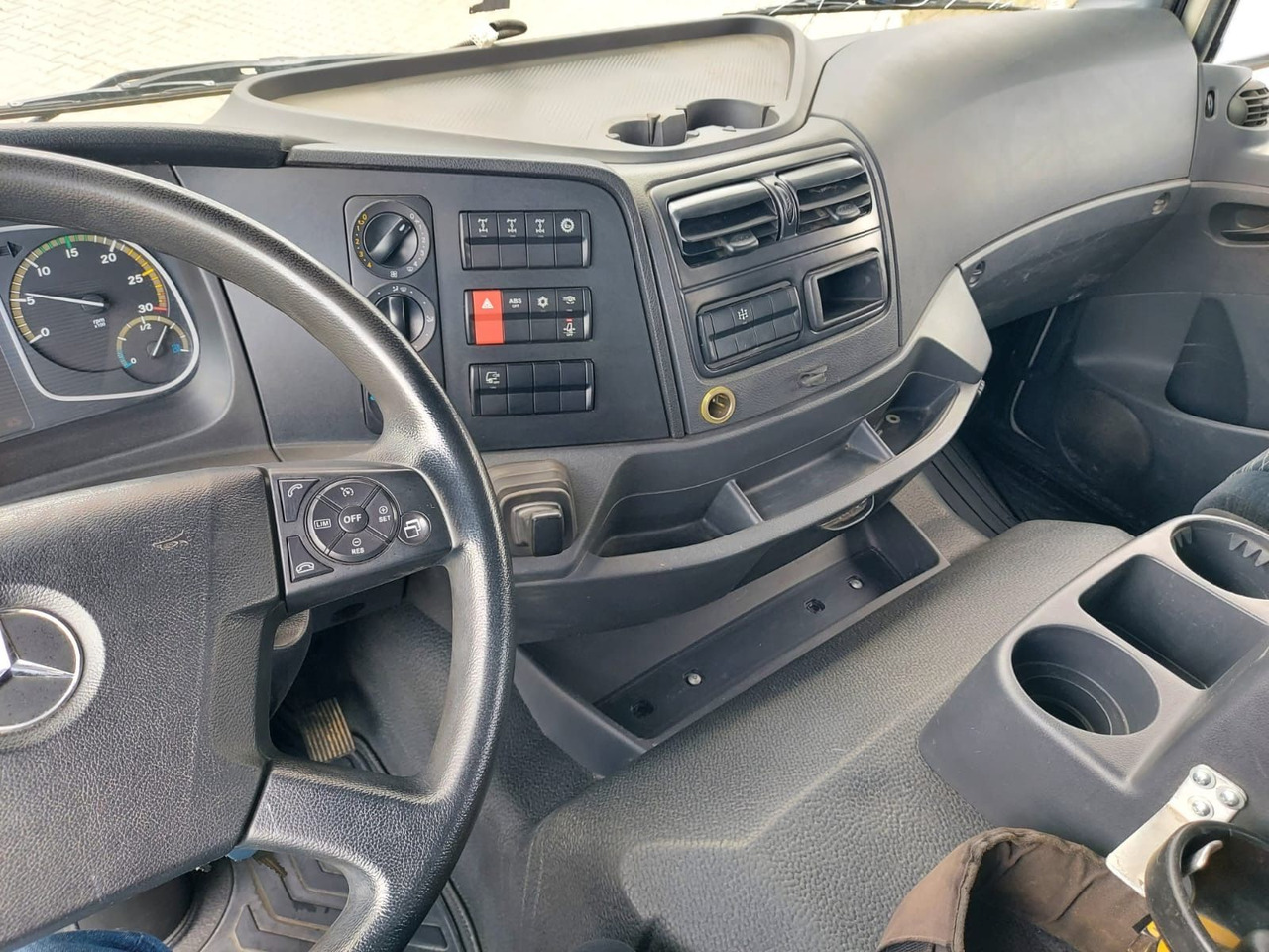Kipper, Autokran Mercedes-Benz Atego / 1324 MEILER 4X4 KRAN ATLAS 116.3: das Bild 22