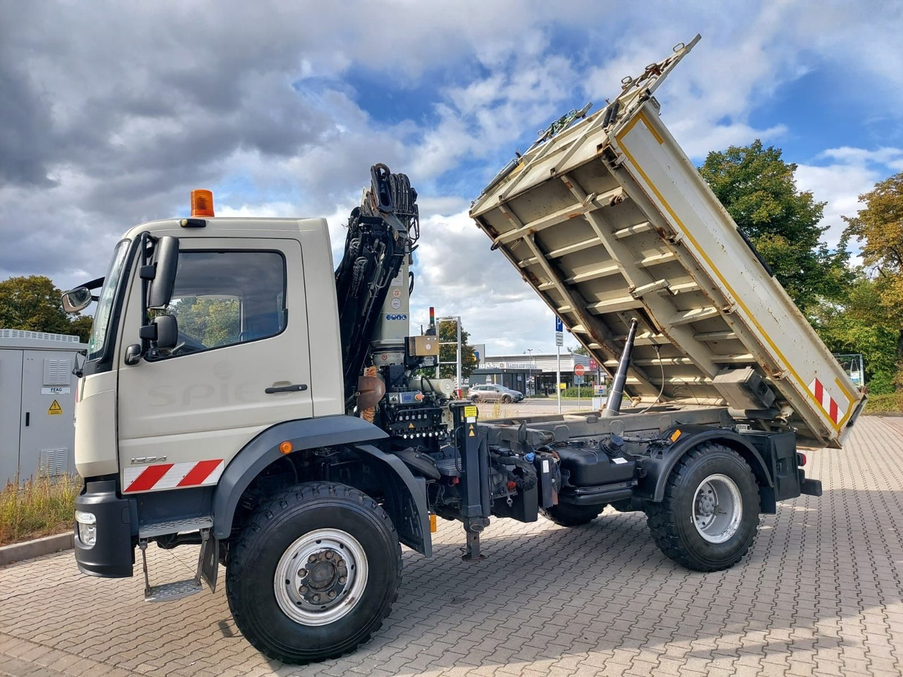 Kipper, Autokran Mercedes-Benz Atego / 1324 MEILER 4X4 KRAN ATLAS 116.3: das Bild 7