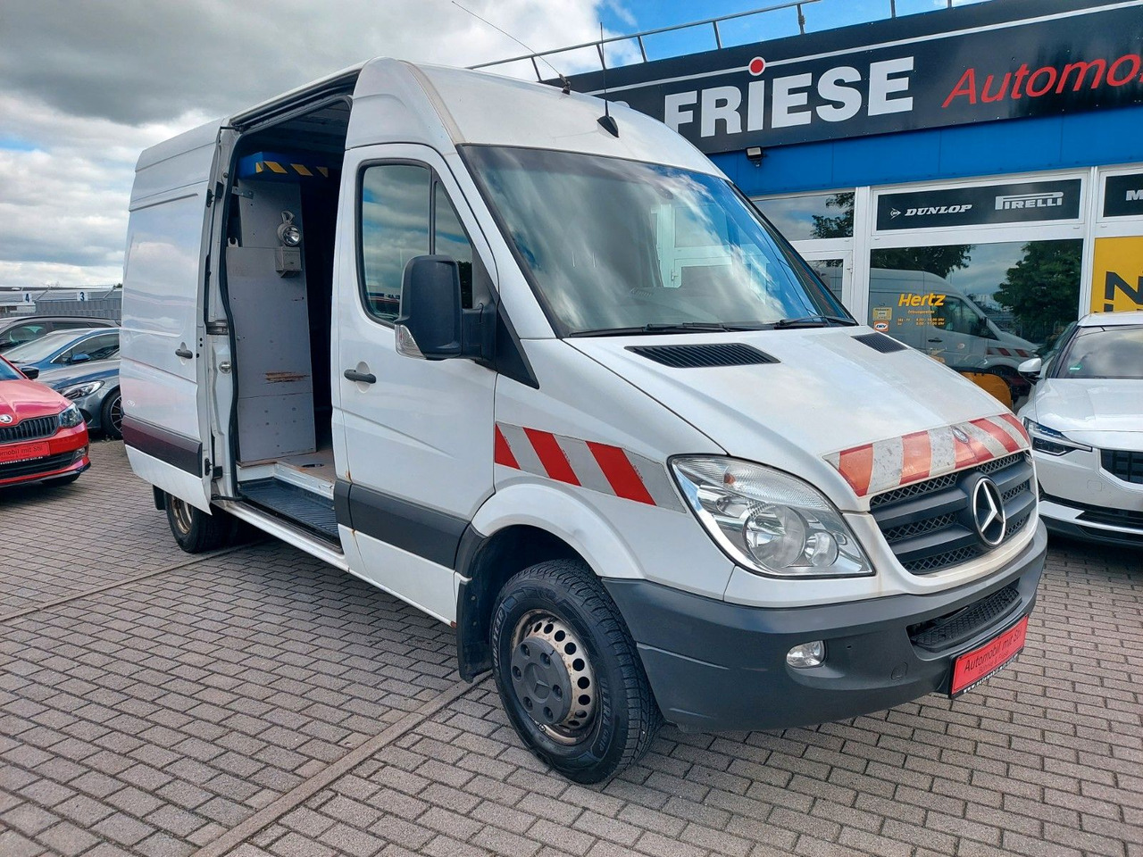 Mercedes-Benz Sprinter II Kasten 519 CDI H2L2 V6 AUTOM KLIMAA. - Personentransporter: das Bild 2 Mercedes-Benz Sprinter II Kasten 519 CDI H2L2 V6 AUTOM KLIMAA. - Personentransporter: das Bild 2