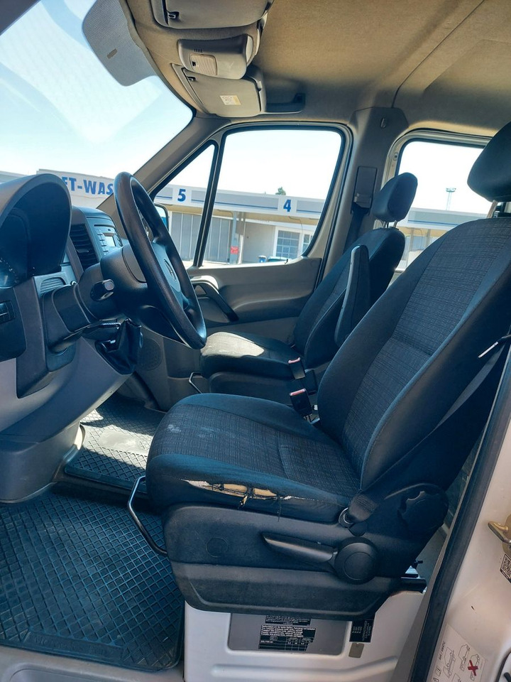 Personentransporter Mercedes-Benz Sprinter II Pritsche DoKa 6 Sitze 316 CDI 4X4: das Bild 11
