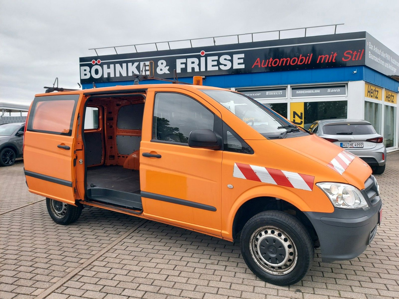 Mercedes-Benz Vito Kasten 4x4 113 CDI lang AUTOMATIK EURO 5 - Personentransporter: das Bild 1 Mercedes-Benz Vito Kasten 4x4 113 CDI lang AUTOMATIK EURO 5 - Personentransporter: das Bild 1