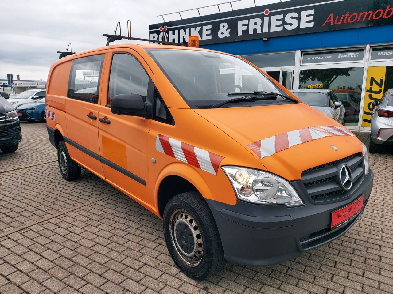 Mercedes-Benz Vito Kasten 4x4 113 CDI lang AUTOMATIK EURO 5 - Personentransporter: das Bild 2 Mercedes-Benz Vito Kasten 4x4 113 CDI lang AUTOMATIK EURO 5 - Personentransporter: das Bild 2