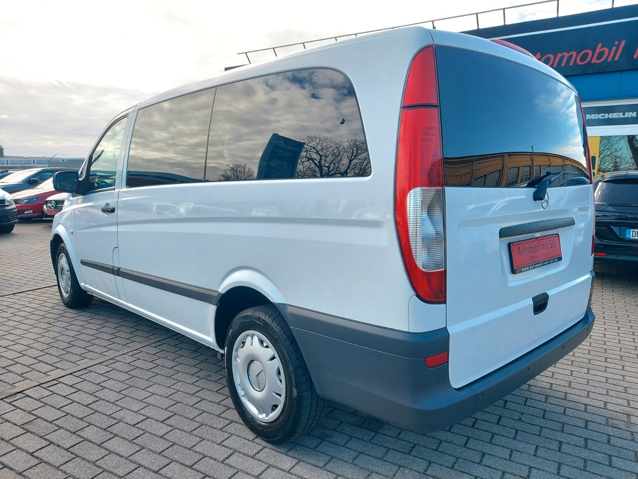 Mercedes-Benz Vito V6 165 KW 224 PS KLIMA Standheiz. SHZ TEMPO - Personentransporter: das Bild 5 Mercedes-Benz Vito V6 165 KW 224 PS KLIMA Standheiz. SHZ TEMPO - Personentransporter: das Bild 5