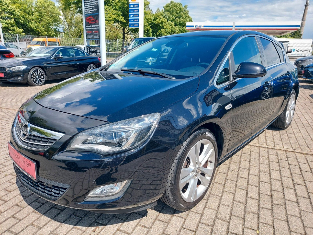 Opel Astra J Lim. 5-trg. Innovation Xenon Navi Sitzhe - Limousine: das Bild 4 Opel Astra J Lim. 5-trg. Innovation Xenon Navi Sitzhe - Limousine: das Bild 4