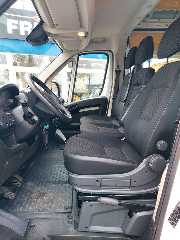 Kleinbus, Personentransporter Peugeot Boxer Kasten Hoch L3H2 lang Klima 2x Schiebetür: das Bild 12