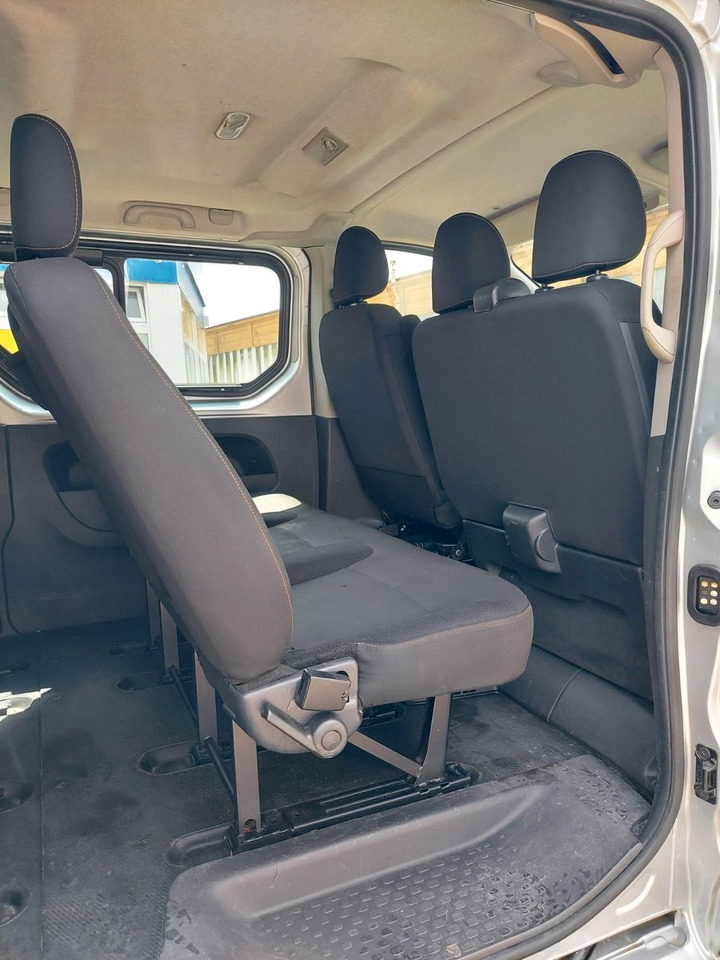 Personentransporter Renault Trafic Combi L1H1 2,7t  Expression Klima: das Bild 21
