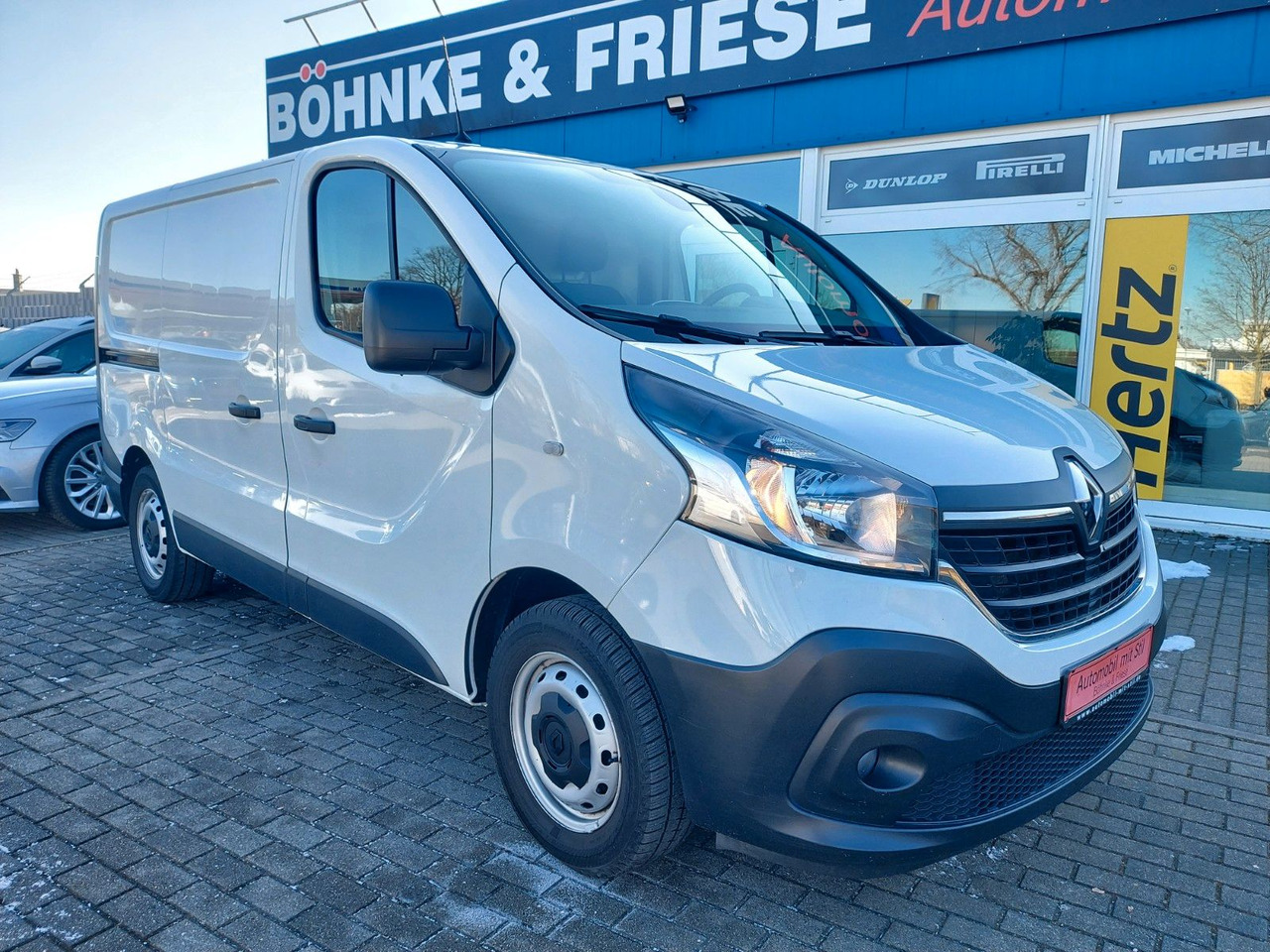Renault Trafic Kasten L1H1 2,8t Komfort Klima Navi Tempo Renault Trafic Kasten L1H1 2,8t Komfort Klima Navi Tempo - Kleinbus, Personentransporter: das Bild 3 Renault Trafic Kasten L1H1 2,8t Komfort Klima Navi Tempo Renault Trafic Kasten L1H1 2,8t Komfort Klima Navi Tempo - Kleinbus, Personentransporter: das Bild 3