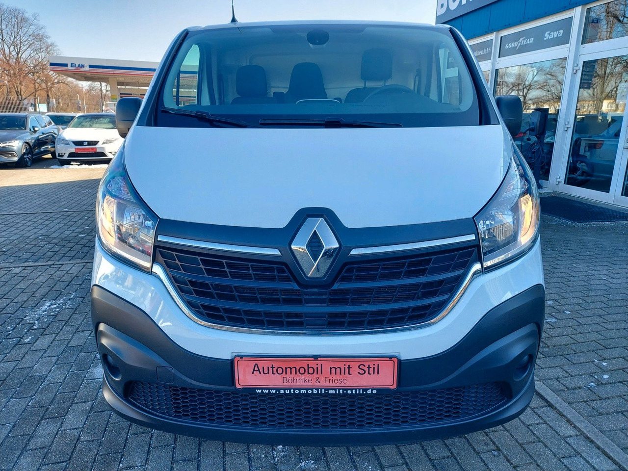 Renault Trafic Kasten L1H1 2,8t Komfort Klima Navi Tempo Renault Trafic Kasten L1H1 2,8t Komfort Klima Navi Tempo - Kleinbus, Personentransporter: das Bild 4 Renault Trafic Kasten L1H1 2,8t Komfort Klima Navi Tempo Renault Trafic Kasten L1H1 2,8t Komfort Klima Navi Tempo - Kleinbus, Personentransporter: das Bild 4