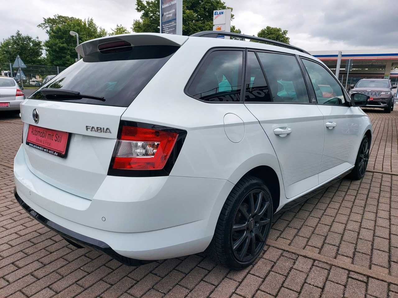 Skoda Fabia Combi Active RS XENON PDC SHZ TEMPOMAT - PKW: das Bild 5 Skoda Fabia Combi Active RS XENON PDC SHZ TEMPOMAT - PKW: das Bild 5