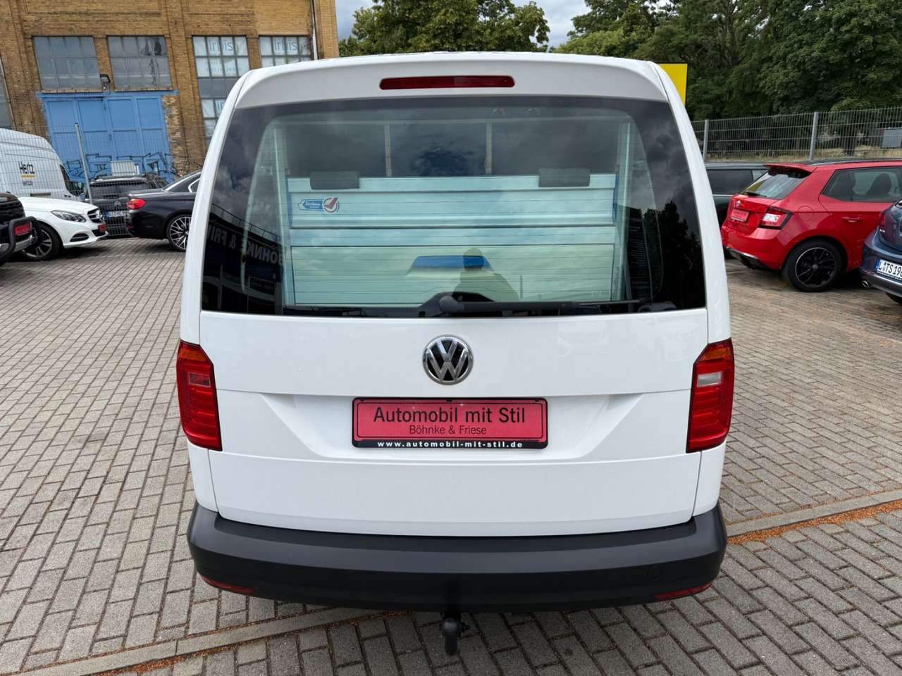 Volkswagen Caddy Nfz Kasten 4Motion KLIMA NAVI 10/25 TÜV - Personentransporter: das Bild 5 Volkswagen Caddy Nfz Kasten 4Motion KLIMA NAVI 10/25 TÜV - Personentransporter: das Bild 5