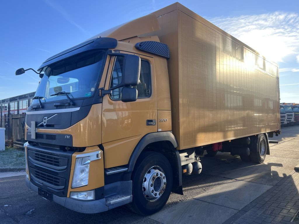 Volvo FM 370 4X2 EURO 6 - LOAD-LIFT - Koffer LKW: das Bild 1 Volvo FM 370 4X2 EURO 6 - LOAD-LIFT - Koffer LKW: das Bild 1
