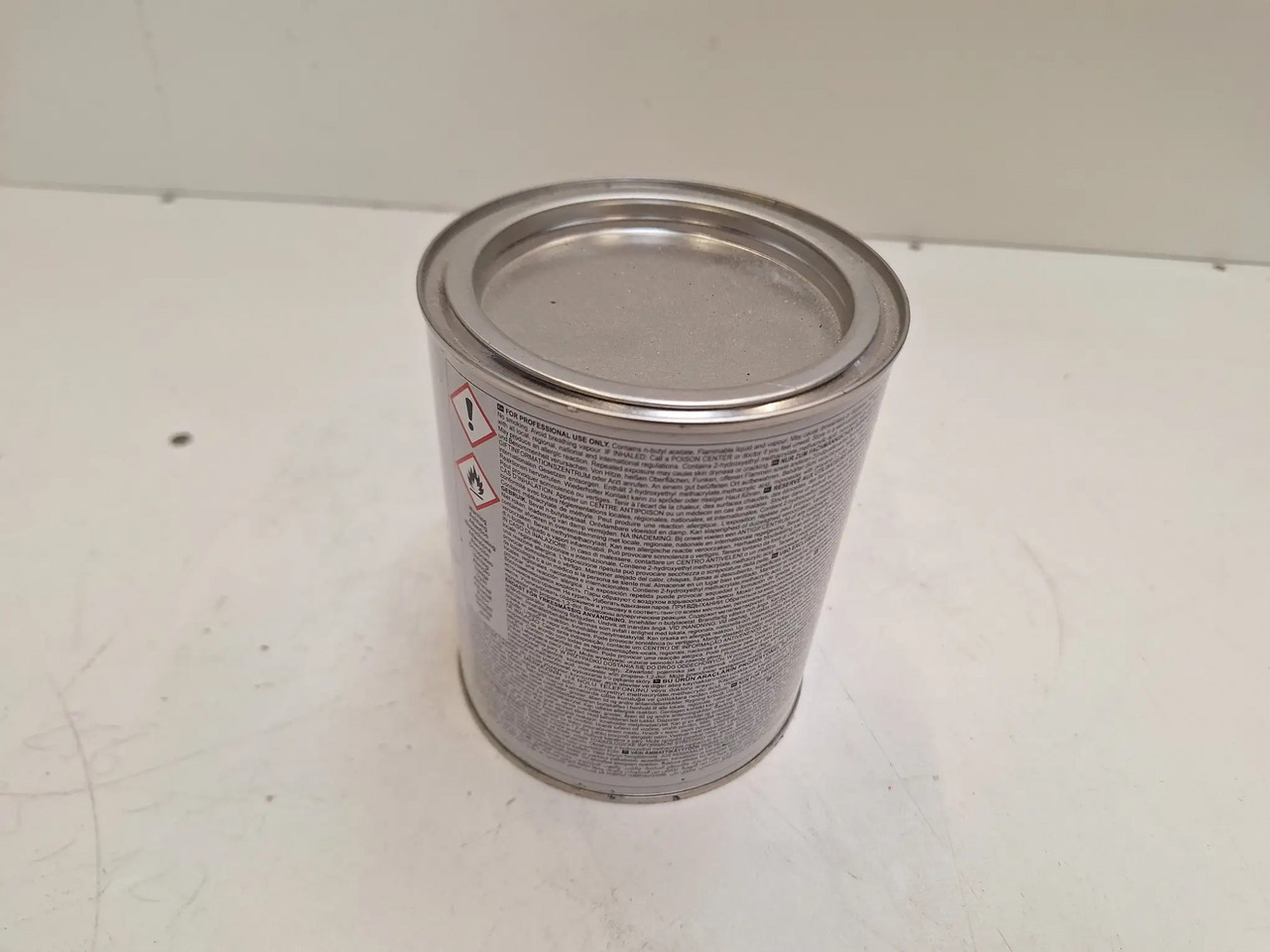 1 Dose Standomix (Standox) - Werkstattgerät: das Bild 2 1 Dose Standomix (Standox) - Werkstattgerät: das Bild 2