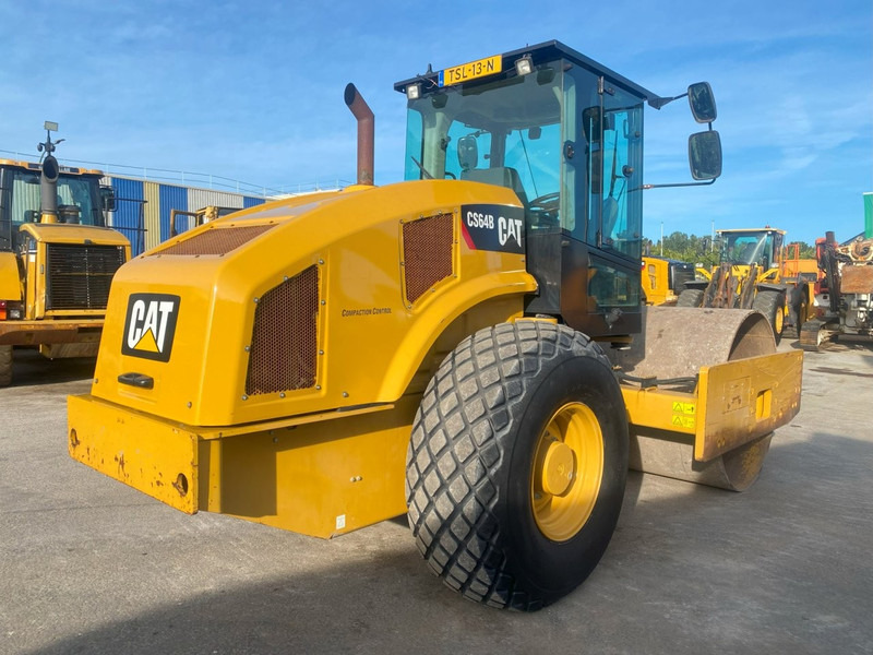 Caterpillar CS64B NVT - Walzen: das Bild 4 Caterpillar CS64B NVT - Walzen: das Bild 4