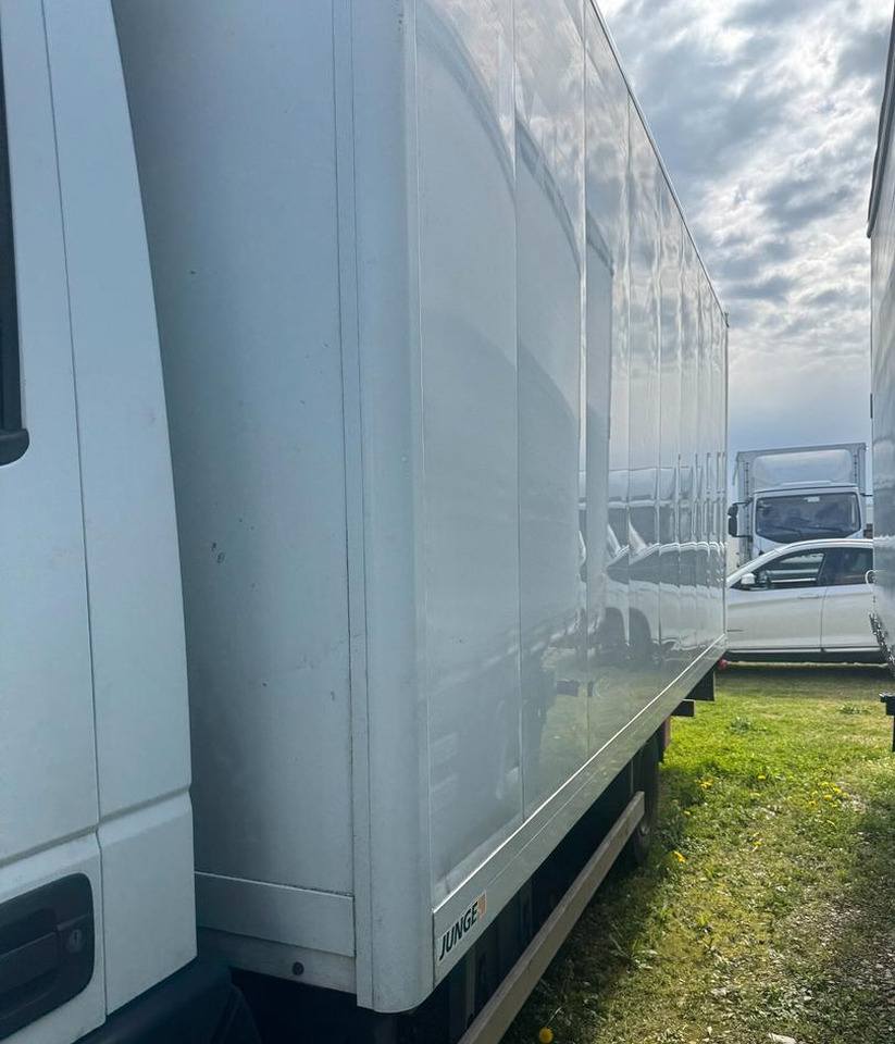 Iveco 75e190 - Koffer LKW: das Bild 4 Iveco 75e190 - Koffer LKW: das Bild 4