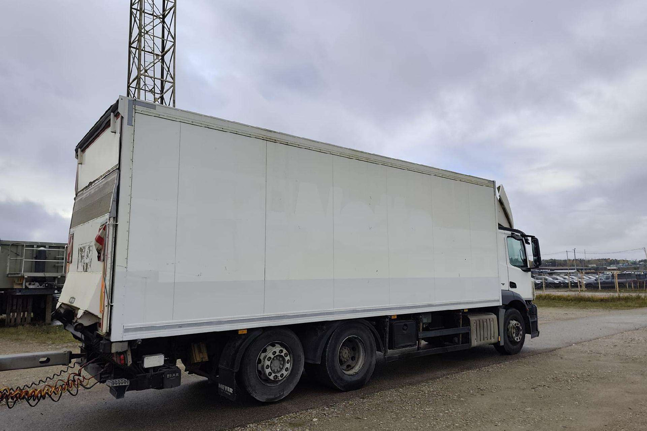 Mercedes-Benz ANTOS - Isotherm LKW: das Bild 3 Mercedes-Benz ANTOS - Isotherm LKW: das Bild 3