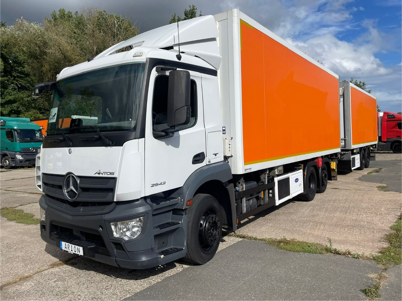 Mercedes-Benz Antos 2543 6x2 Kühlkoffer/CARRIER/KERSCHER/NLA - Kühlkoffer LKW: das Bild 3 Mercedes-Benz Antos 2543 6x2 Kühlkoffer/CARRIER/KERSCHER/NLA - Kühlkoffer LKW: das Bild 3
