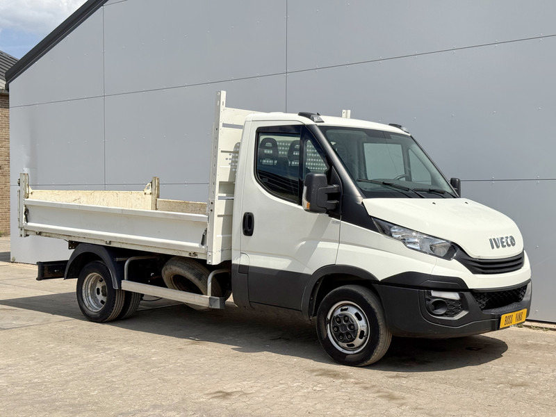 Iveco Daily 35C12 2.3 Kipper Dubbellucht Trekhaak Airco Cruise Control Lucht Geveerde Stoel - Kipper Transporter: das Bild 5 Iveco Daily 35C12 2.3 Kipper Dubbellucht Trekhaak Airco Cruise Control Lucht Geveerde Stoel - Kipper Transporter: das Bild 5