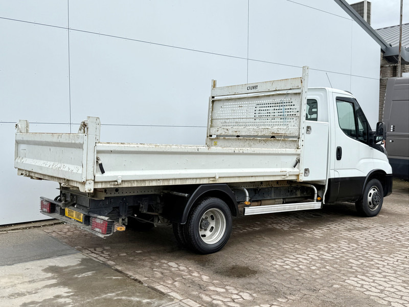Iveco Daily 35C12 2.3 L3 Kipper Dubbellucht 3.5t Trekhaak Airco Cruise Control Lucht Geveerde Stoel - Kipper Transporter: das Bild 4 Iveco Daily 35C12 2.3 L3 Kipper Dubbellucht 3.5t Trekhaak Airco Cruise Control Lucht Geveerde Stoel - Kipper Transporter: das Bild 4