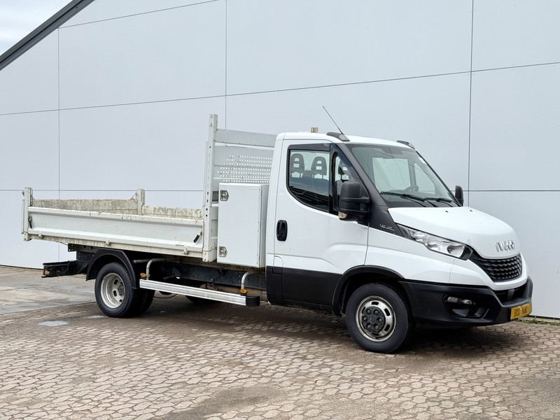 Iveco Daily 35C12 2.3 L3 Kipper Dubbellucht 3.5t Trekhaak Airco Cruise Control Lucht Geveerde Stoel - Kipper Transporter: das Bild 5 Iveco Daily 35C12 2.3 L3 Kipper Dubbellucht 3.5t Trekhaak Airco Cruise Control Lucht Geveerde Stoel - Kipper Transporter: das Bild 5