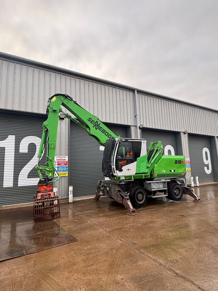 Sennebogen 818E - Umschlagbagger: das Bild 1 Sennebogen 818E - Umschlagbagger: das Bild 1