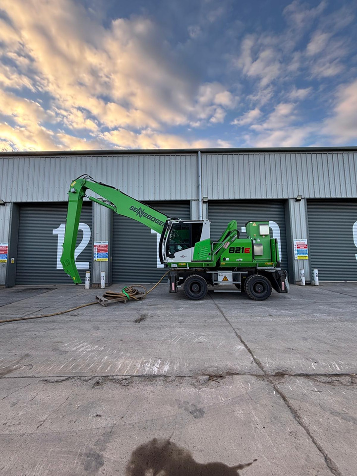 Sennebogen 821 Electric - Umschlagbagger: das Bild 2 Sennebogen 821 Electric - Umschlagbagger: das Bild 2