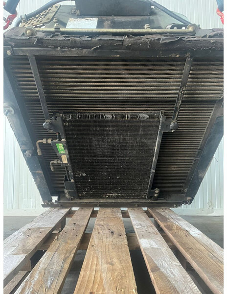 Liebherr A904 Li/A904C Li/R904/R904C - Kühler: das Bild 3 Liebherr A904 Li/A904C Li/R904/R904C - Kühler: das Bild 3