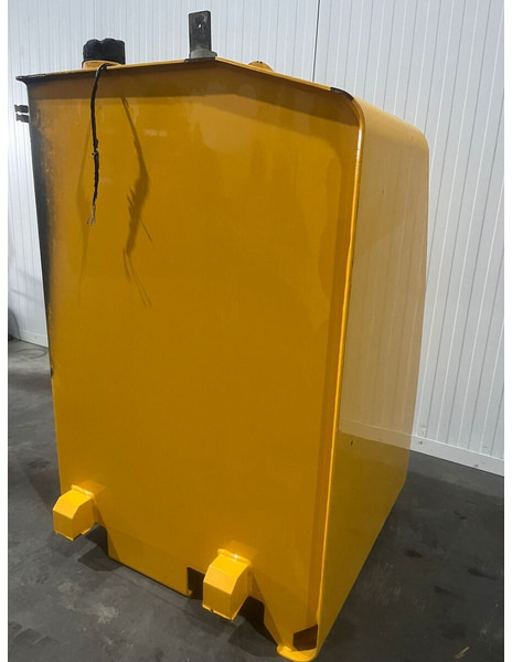 Liebherr - Kraftstofftank: das Bild 3 Liebherr - Kraftstofftank: das Bild 3