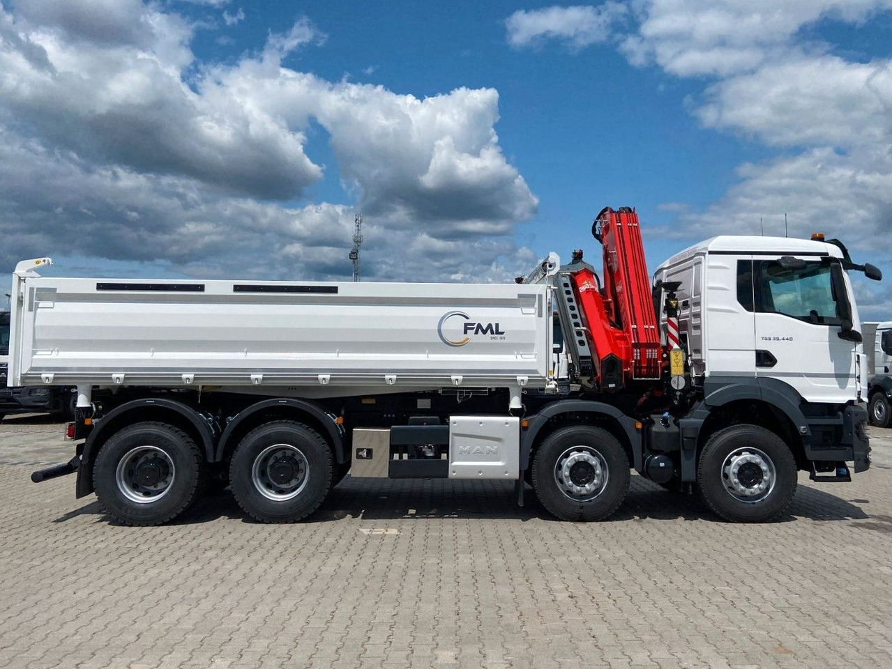 MAN TGS 35.440 DREISEITENKIPPER MIT FASSI F275.026 - Kipper, Autokran: das Bild 1 MAN TGS 35.440 DREISEITENKIPPER MIT FASSI F275.026 - Kipper, Autokran: das Bild 1