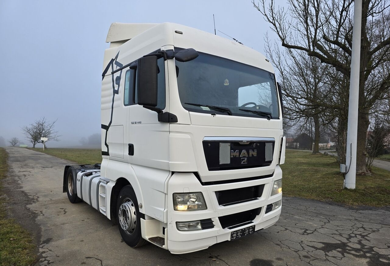 MAN TGX 18.440 standart - Sattelzugmaschine: das Bild 2 MAN TGX 18.440 standart - Sattelzugmaschine: das Bild 2