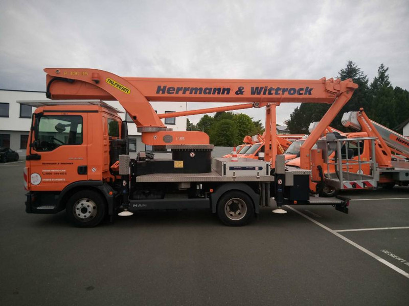 Palfinger P 300 KS - LKW mit Arbeitsbühne: das Bild 3 Palfinger P 300 KS - LKW mit Arbeitsbühne: das Bild 3