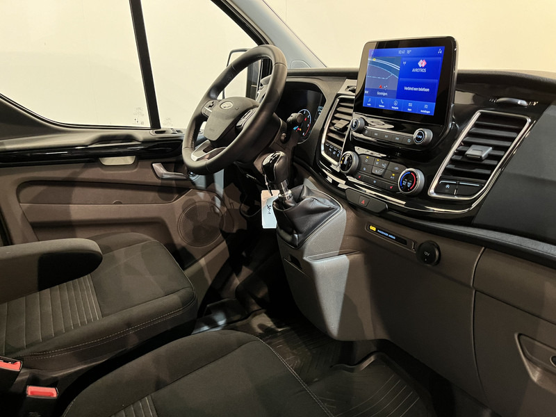 Ford Transit Custom 2.0 TDCI L2H1 Limited 130 PK / Euro 6 / Airco / Cruise Control / CarPlay / PDC / Navigatie / 3-Zits / 16.200 KM !! / BPM VRIJ !! - Kleintransporter: das Bild 3 Ford Transit Custom 2.0 TDCI L2H1 Limited 130 PK / Euro 6 / Airco / Cruise Control / CarPlay / PDC / Navigatie / 3-Zits / 16.200 KM !! / BPM VRIJ !! - Kleintransporter: das Bild 3