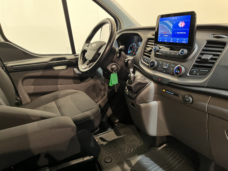 Ford Transit Custom 340 2.0 TDCI L1H1 Trend 130 PK Servicebus / Sortimo Inrichting / Euro 6 / Schuifdeur L + R / 220V. / Airco / Cruise Control / PDC / CarPlay / Trekhaak / Navigatie / - Kleintransporter: das Bild 3 Ford Transit Custom 340 2.0 TDCI L1H1 Trend 130 PK Servicebus / Sortimo Inrichting / Euro 6 / Schuifdeur L + R / 220V. / Airco / Cruise Control / PDC / CarPlay / Trekhaak / Navigatie / - Kleintransporter: das Bild 3