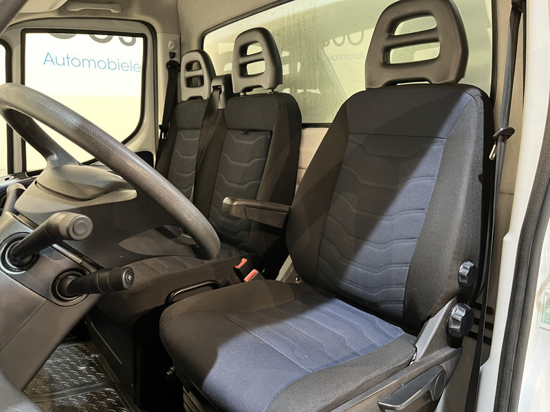 Pritsche Transporter Iveco 65C18 3.0 Automaat Open Laadbak / Mobiele Werkplaats / Bott Inrichting / Euro 6 / Airco / Cruise Control / Trekhaak / Camera / 3-Zits / 55.400 KM !! C-Rijbewijs !!: das Bild 9