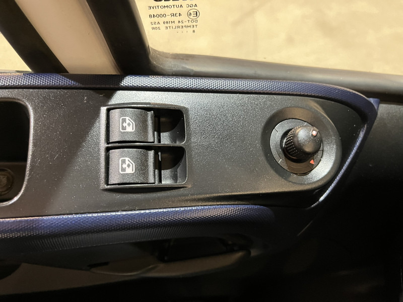 Pritsche Transporter Iveco 65C18 3.0 Automaat Open Laadbak / Mobiele Werkplaats / Bott Inrichting / Euro 6 / Airco / Cruise Control / Trekhaak / Camera / 3-Zits / 55.400 KM !! C-Rijbewijs !!: das Bild 15