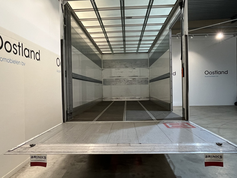 Iveco Daily 35S18 3.0 BE Clixtar Automaat Bakwagen met Laadklep / Laadvermogen 3.060 KG / Euro 6 / Luchtvering / Airco / Camera / CarPlay / Cruise Control / 91.000 KM !! - Koffer Transporter: das Bild 5 Iveco Daily 35S18 3.0 BE Clixtar Automaat Bakwagen met Laadklep / Laadvermogen 3.060 KG / Euro 6 / Luchtvering / Airco / Camera / CarPlay / Cruise Control / 91.000 KM !! - Koffer Transporter: das Bild 5