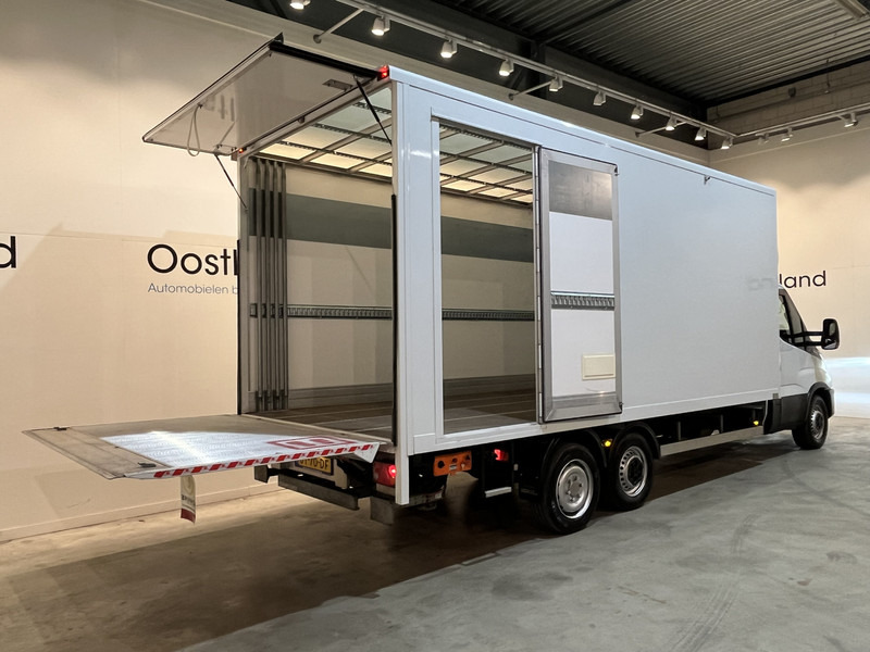 Iveco Daily 35S18 3.0 BE Clixtar Automaat Bakwagen met Laadklep / Laadvermogen 3.060 KG / Euro 6 / Luchtvering / Airco / Camera / CarPlay / Cruise Control / 91.000 KM !! - Koffer Transporter: das Bild 2 Iveco Daily 35S18 3.0 BE Clixtar Automaat Bakwagen met Laadklep / Laadvermogen 3.060 KG / Euro 6 / Luchtvering / Airco / Camera / CarPlay / Cruise Control / 91.000 KM !! - Koffer Transporter: das Bild 2