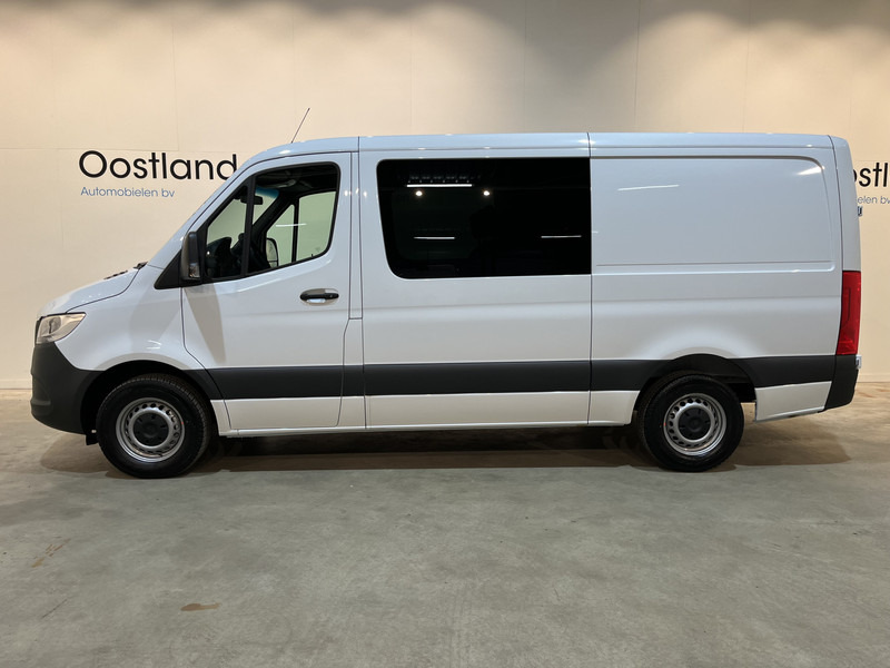 Mercedes-Benz Sprinter 315 CDI L2H1 RWD DC Dubbel Cabine / Euro 6 / Trekhaak 3500 KG / Airco / Camera / 6 Persoons / 500 KM !! / BPM VRIJ !! - Kastenwagen, Transporter mit Doppelkabine: das Bild 4 Mercedes-Benz Sprinter 315 CDI L2H1 RWD DC Dubbel Cabine / Euro 6 / Trekhaak 3500 KG / Airco / Camera / 6 Persoons / 500 KM !! / BPM VRIJ !! - Kastenwagen, Transporter mit Doppelkabine: das Bild 4