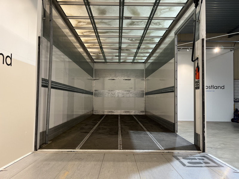 Iveco Daily 35S18 3.0 BE Clixtar Automaat Bakwagen met Laadklep / Laadvermogen 3.060 KG / Euro 6 / Luchtvering / Airco / Camera / CarPlay / Cruise Control / - Sattelzugmaschine: das Bild 5 Iveco Daily 35S18 3.0 BE Clixtar Automaat Bakwagen met Laadklep / Laadvermogen 3.060 KG / Euro 6 / Luchtvering / Airco / Camera / CarPlay / Cruise Control / - Sattelzugmaschine: das Bild 5